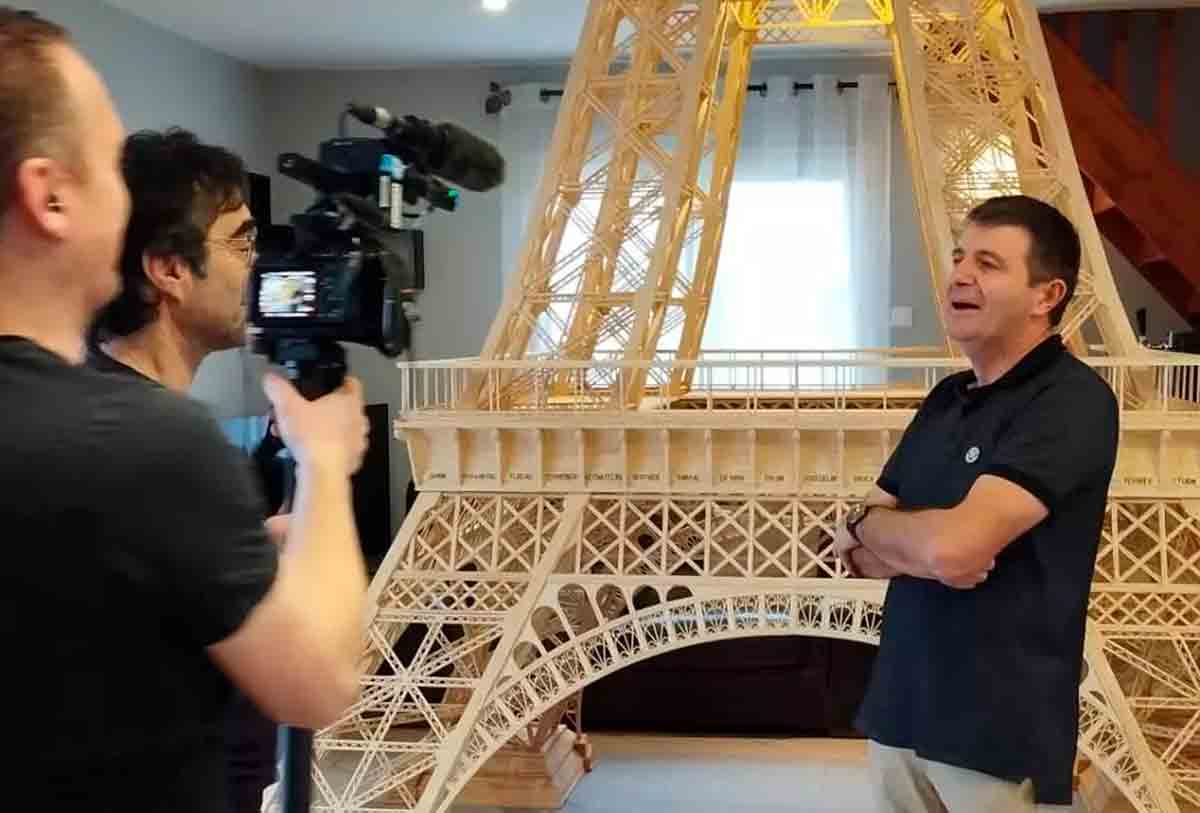video: ranskalainen vietti 8 vuotta rakentaen tulitikku-eiffel-tornia, mutta guinness ei tunnusta hänen ennätystään pienen yksityiskohdan vuoksi