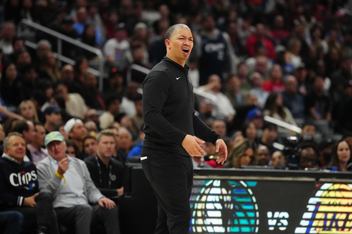 ty lue calls out 'cheating' refs and says he wants to kick james in the mouth after clippers-warriors clash