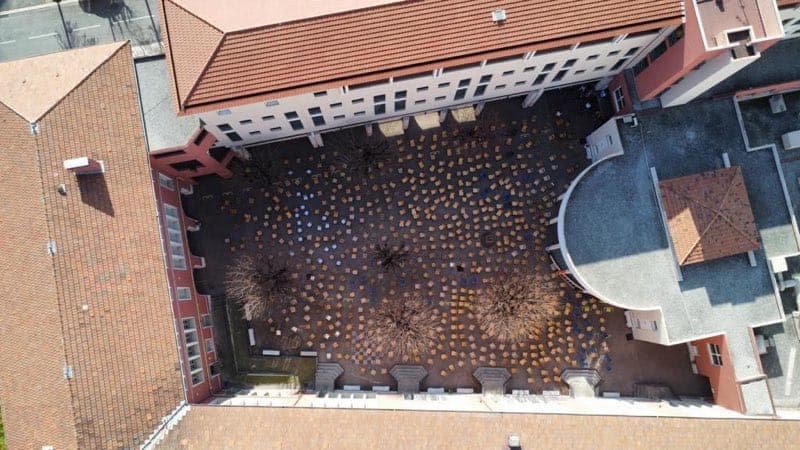 1 m² par élève dans la cour: grève au collège jean giono de nice pour dénoncer la surpopulation