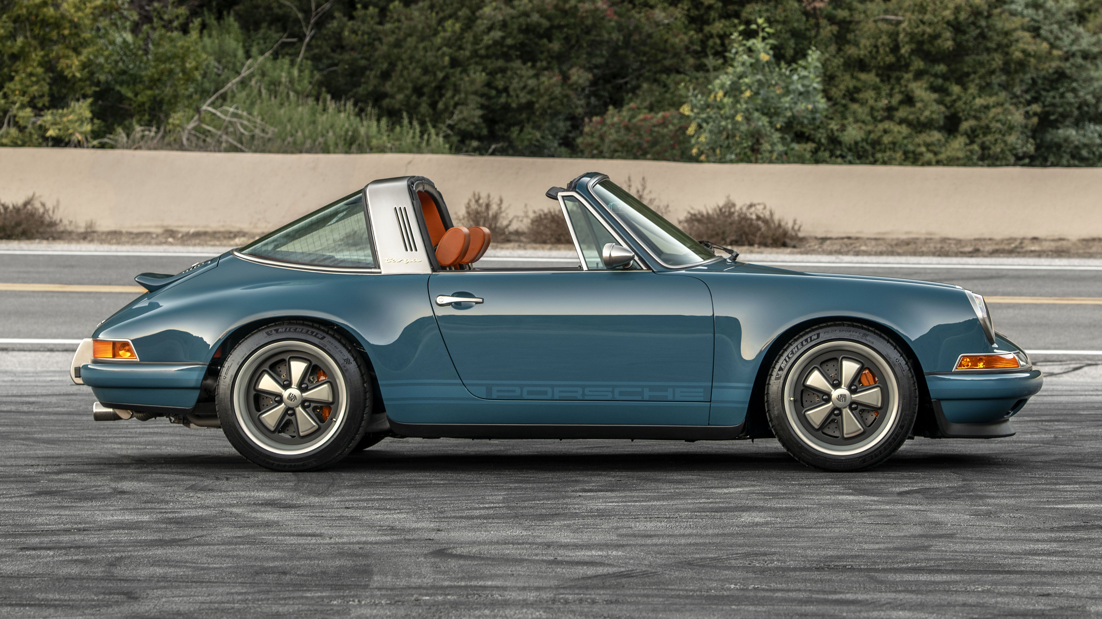 feast your eyes on singer’s 300th restoration: the targa-topped ‘sotto’