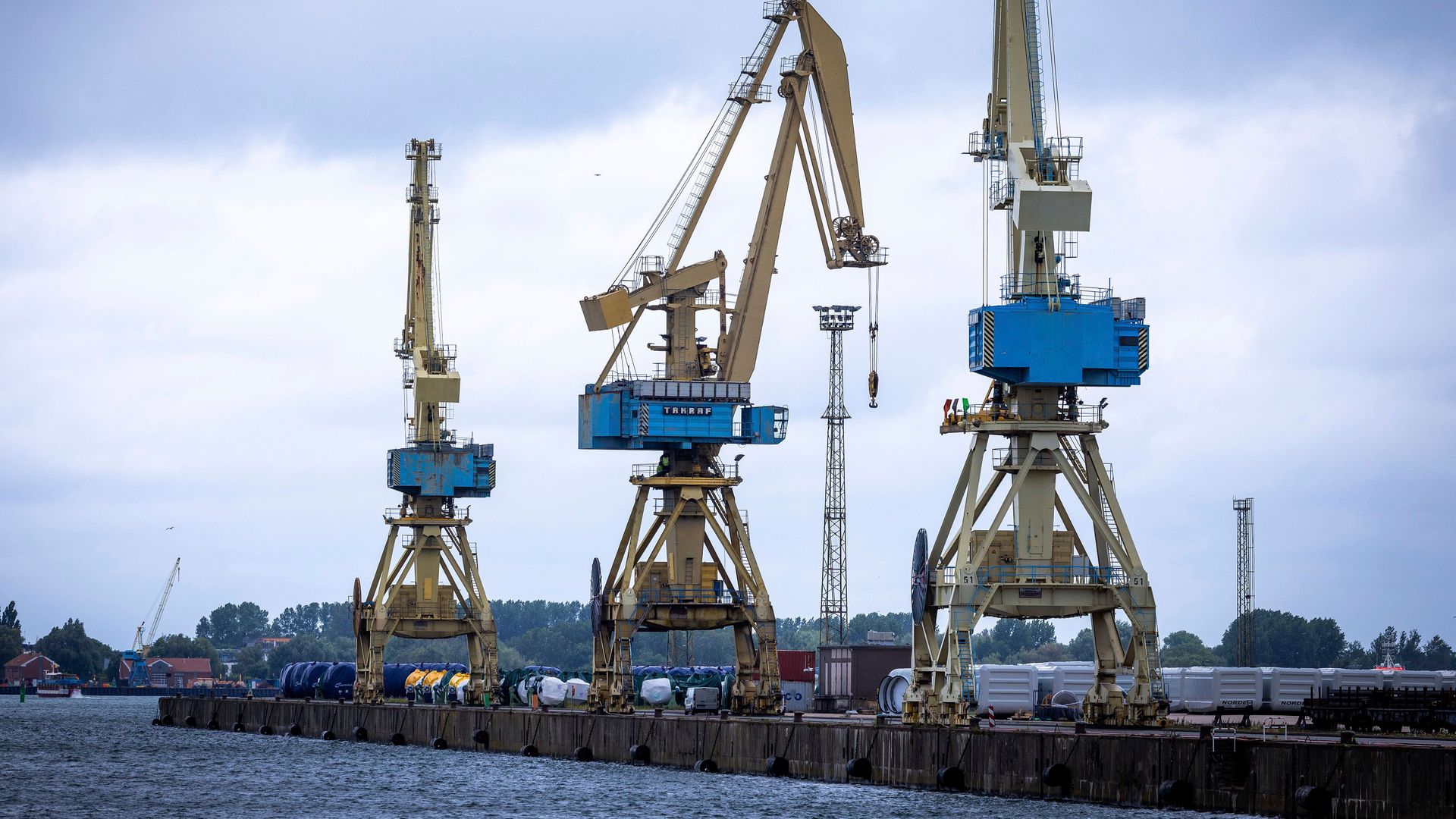 russland-sanktionen: rostocker zoll setzt schiff mit sanktionierten gütern fest