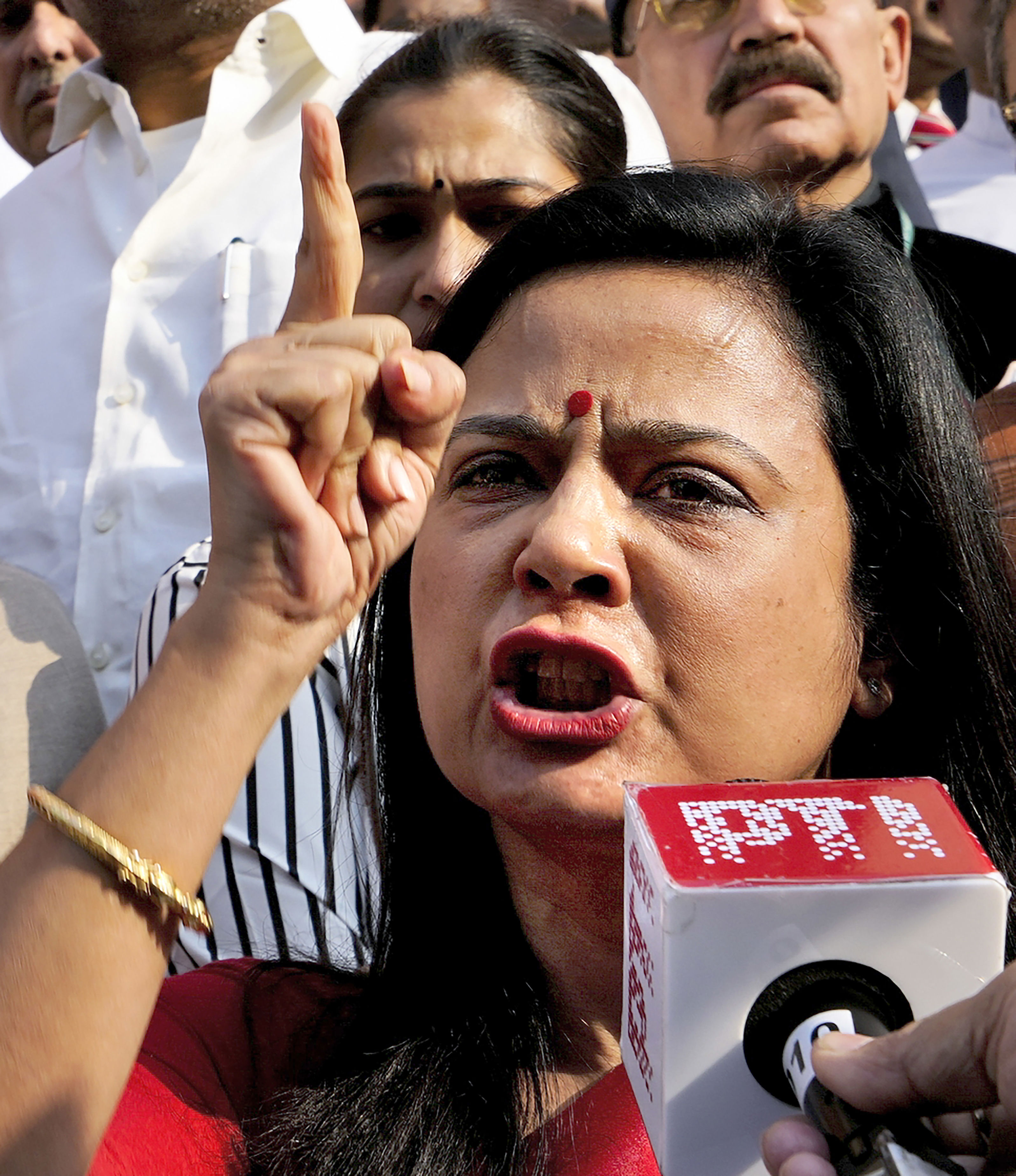 Mahua Moitra Submits Her Response To CBI Questions In 'cash-for-query' Case