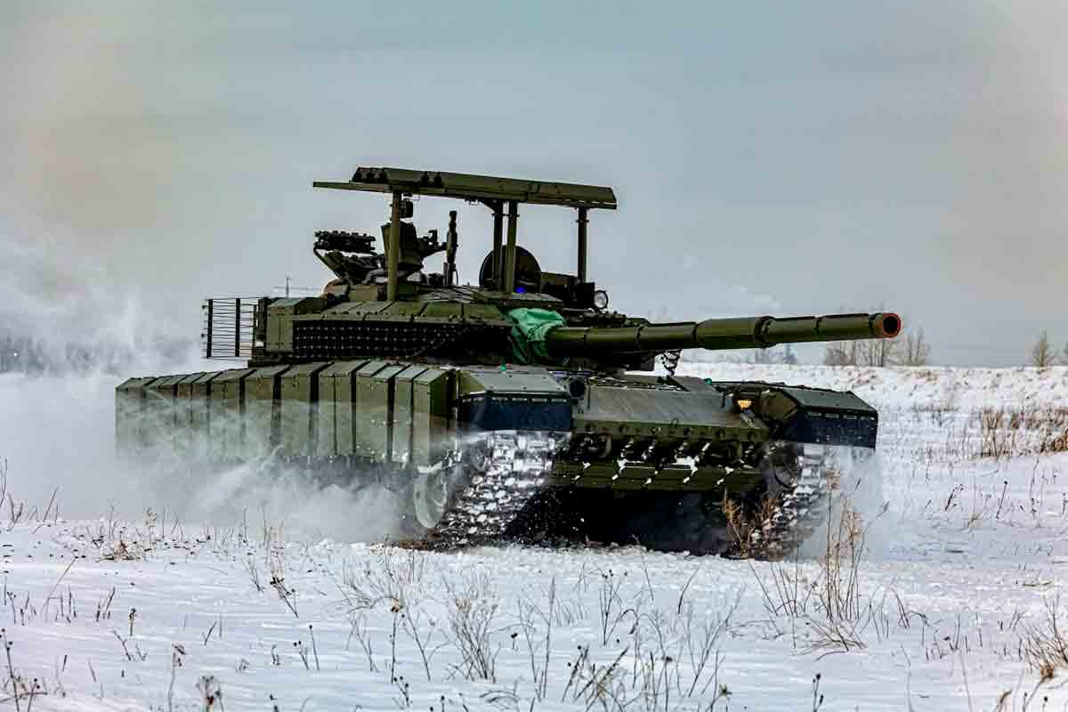 video: russische armee erhält neue lieferung aktualisierter t-80bvm-panzer
