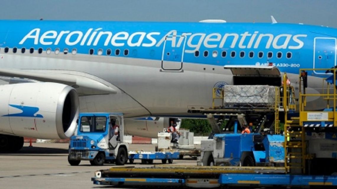 “aerolíneas argentinas bien manejada no necesita ser privatizada”, señaló un experto
