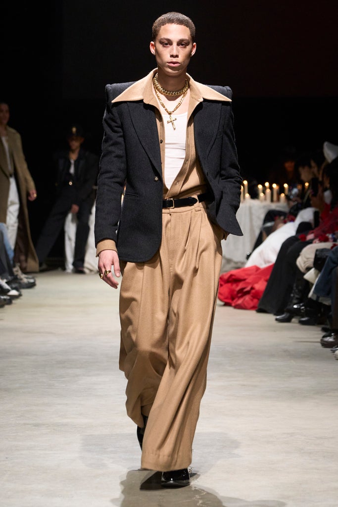 The Biggest NYFW Fall 2024 Trends Include Dramatic Capes Elevated   BB1ikQUw.img