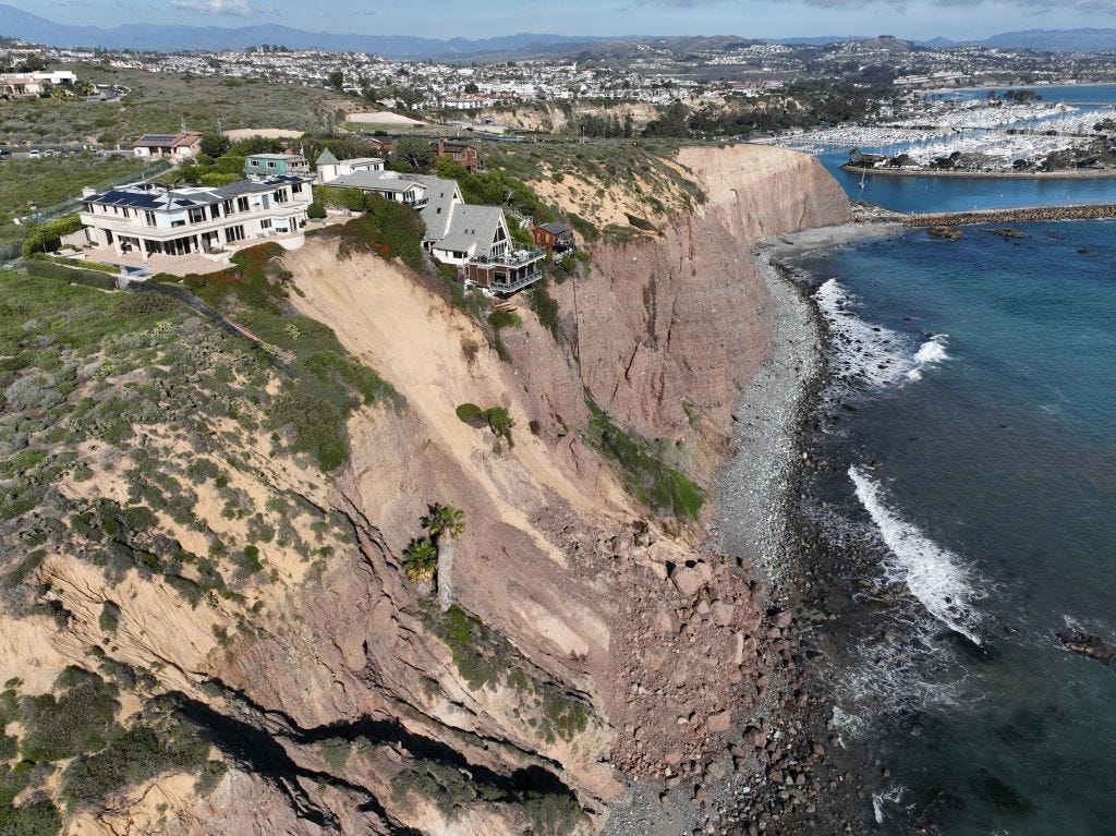 Photos Show 3 Multimillion-dollar Mansions Perched Precariously Near ...