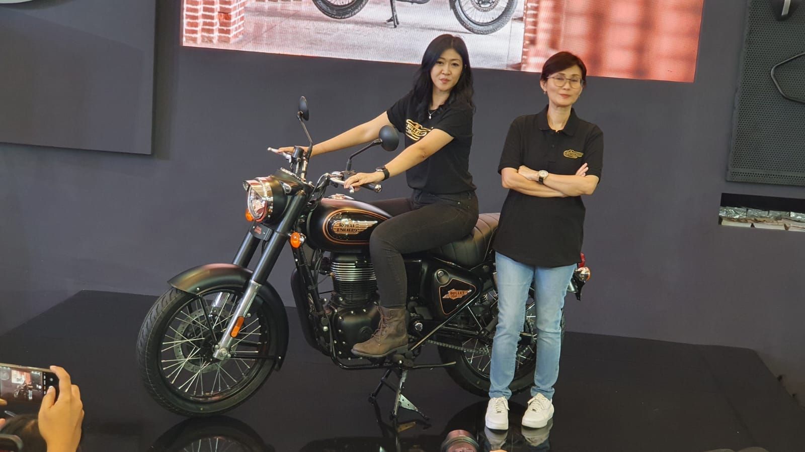 hanya 100 unit, segini harga royal enfield bullet 350 di indonesia