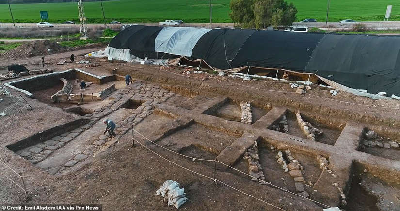 Archaeologists discover 1,800-year-old Roman camp at 'Armageddon'