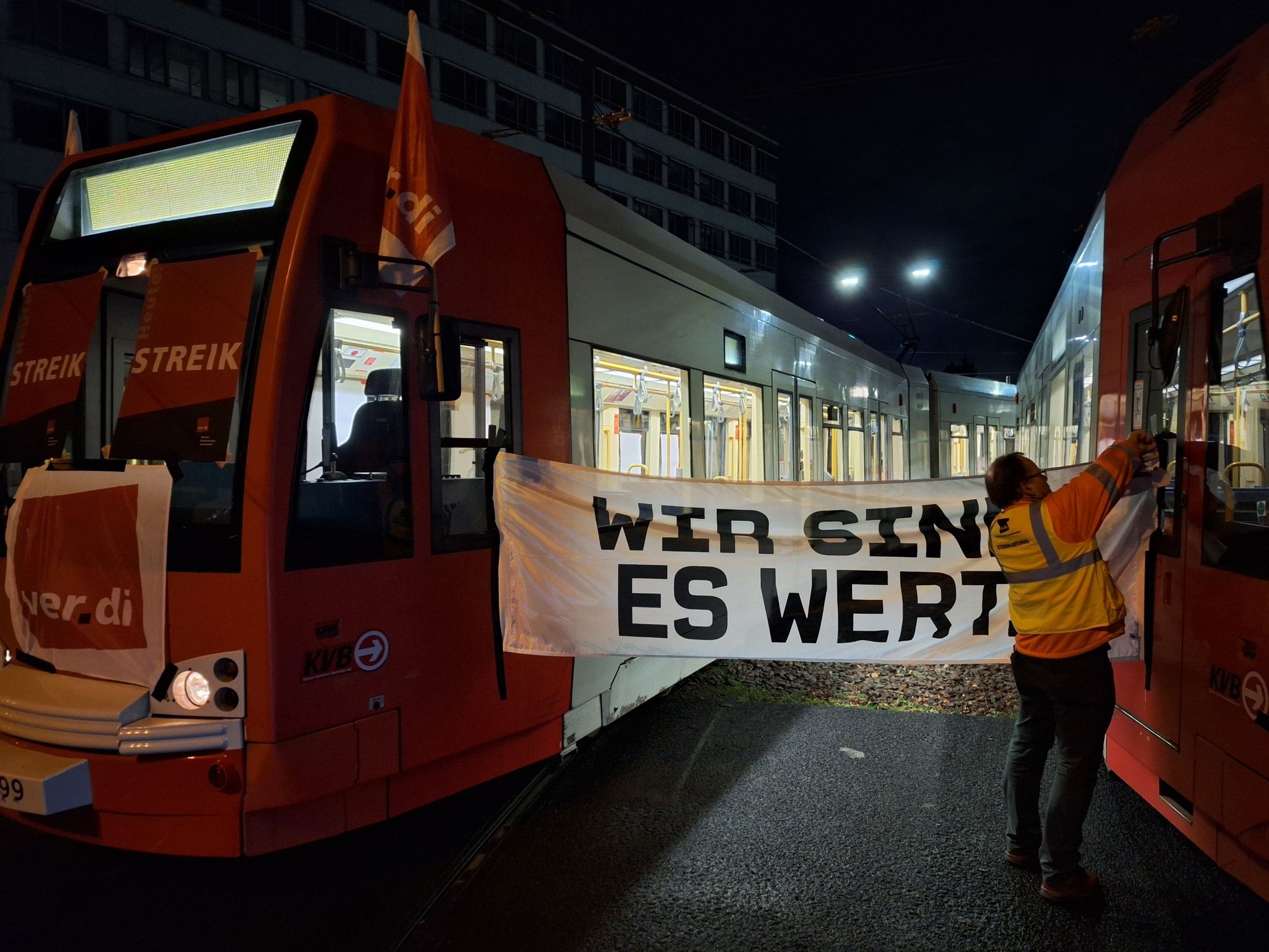 Nahverkehr-Warnstreik Endet In Der Nacht Zu Freitag