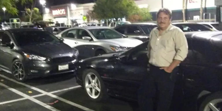Ein Mann wird erschossen, nachdem es zu einem kleinen Unfall auf dem Parkplatz des Walmart in Kalifornien gekommen ist