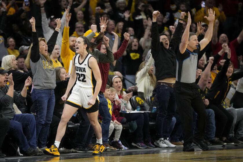 Iowa Star Caitlin Clark Breaks NCAA Women's Basketball All-time Scoring ...