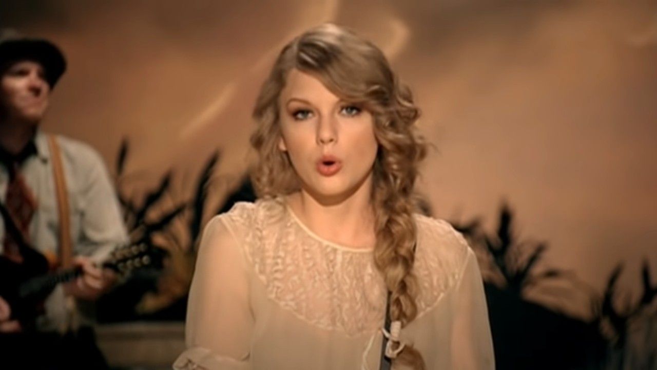 <p>                     Right after the “Mean” line above, Taylor Swift also calls the bully in question a liar, pathetic and alone in life. She takes those who try to look down on folks to the ground with “Mean” as she sings about how someday she’ll be “living in a big ole city,” and all these bullies are is “mean.”                    </p>