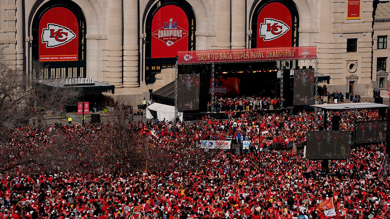 Veteran Details Chasing Down Kansas City Chiefs Parade Shooter Credits   BB1ilg1k.img