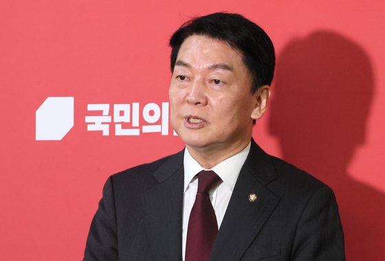 ‘분당 혈투’ 시즌2 재현되나…안철수 공천 확정에 이광재 등판