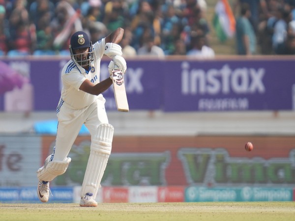 umpire gives five-run penalty to india, england to start innings at 5/0