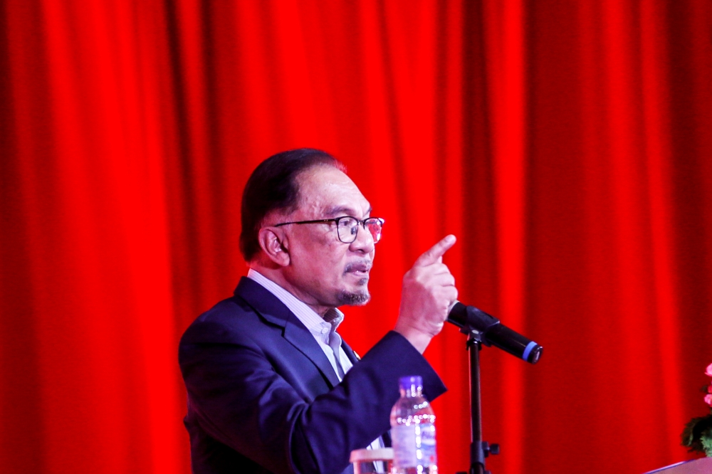pm anwar: unacceptable for states to report high zakat collection if hardcore poor still exist