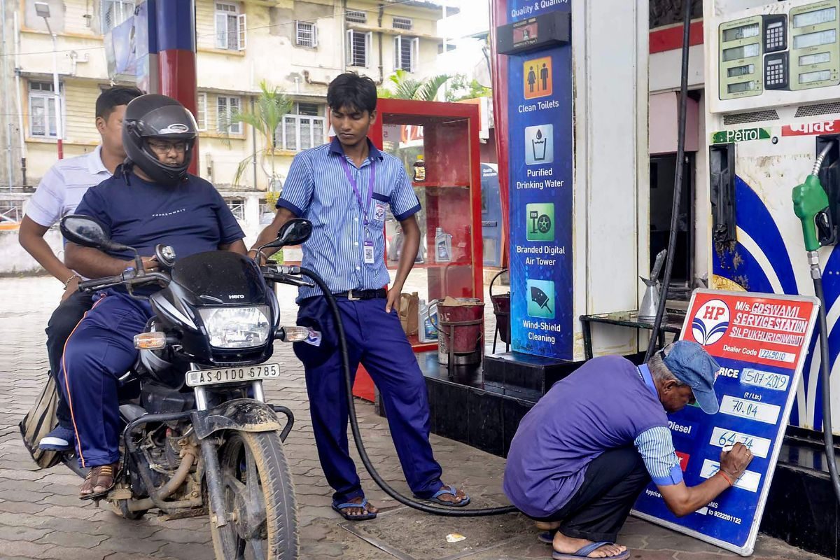 petrol, diesel fresh prices announced: check rates in your city on april 28