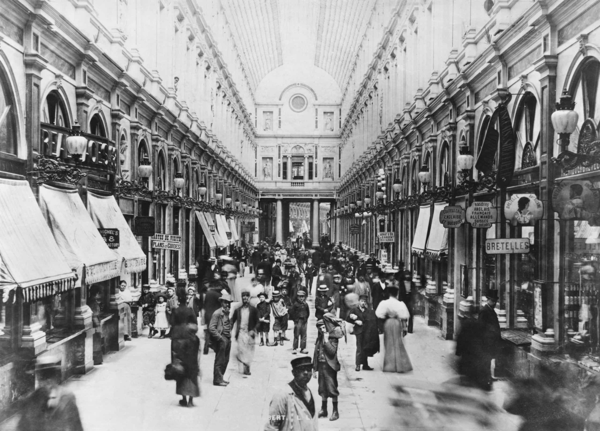 A view of the sublime Galeries Royales Saint-Hubert, a series of glazed shopping arcades, taken around 1890.<p>You may also like:<a href="https://www.starsinsider.com/n/463073?utm_source=msn.com&utm_medium=display&utm_campaign=referral_description&utm_content=397441v1en-us"> The funniest, dumbest ways criminals got themselves caught</a></p>