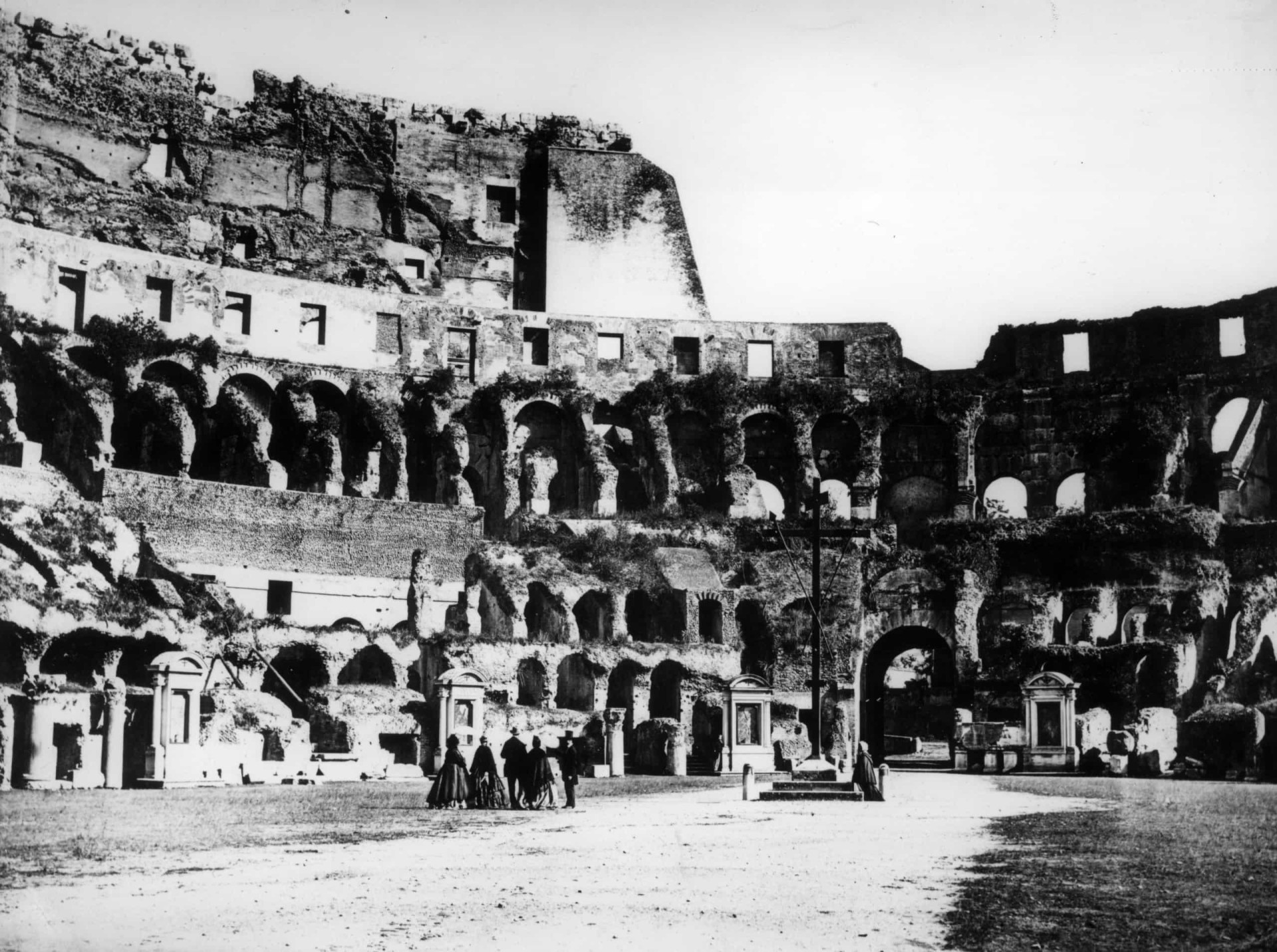 Sightseers gaze at the Roman Colosseum in 1860. The ancient construction was built back in 70-80 CE, and of course is still open to this day.<p>You may also like:<a href="https://www.starsinsider.com/n/399804?utm_source=msn.com&utm_medium=display&utm_campaign=referral_description&utm_content=397441v1en-en"> Where to shop at the world's most impressive and luxurious malls</a></p>