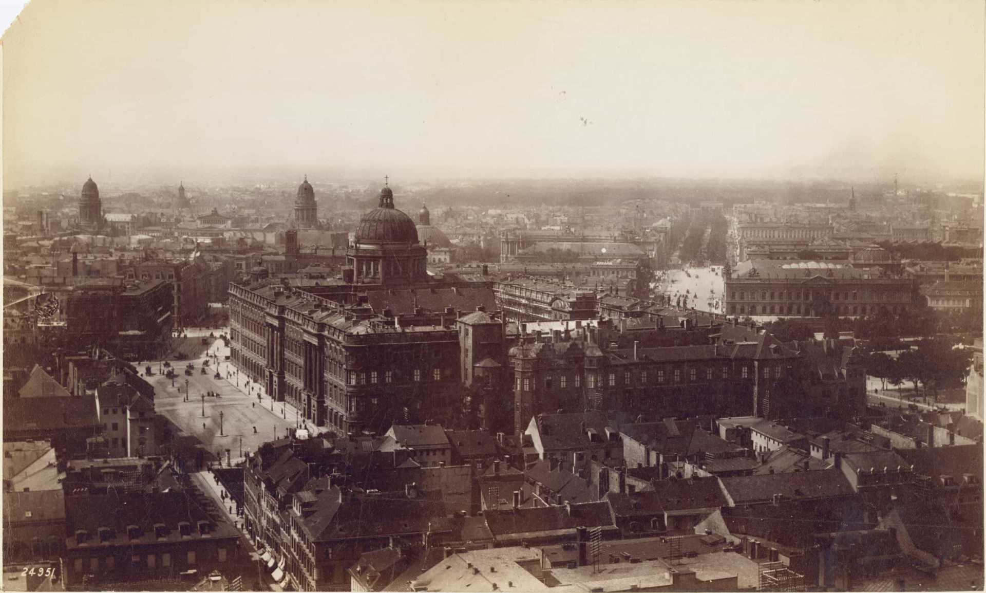 A view of the Berlin cityscape, featuring the Unter Den Linden and Stadtschloss. The photo was taken in 1870.