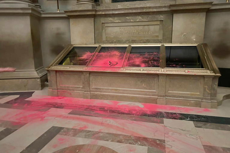 PHOTOS: Red powder dumped on Constitution display by protesters at ...