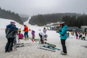navzdory přetrvávající oblevě se na některých místech v česku dál lyžuje