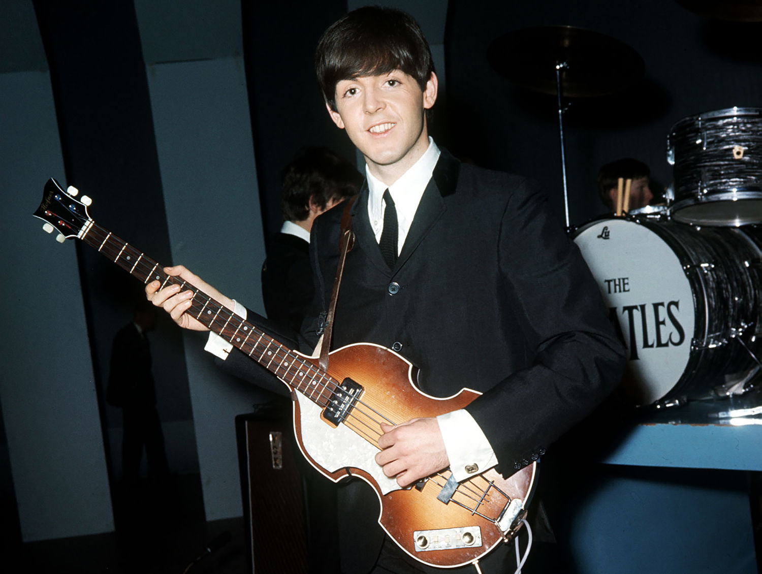 Paul McCartney Reunited With Famous Bass Stolen 50 Years Ago After ...