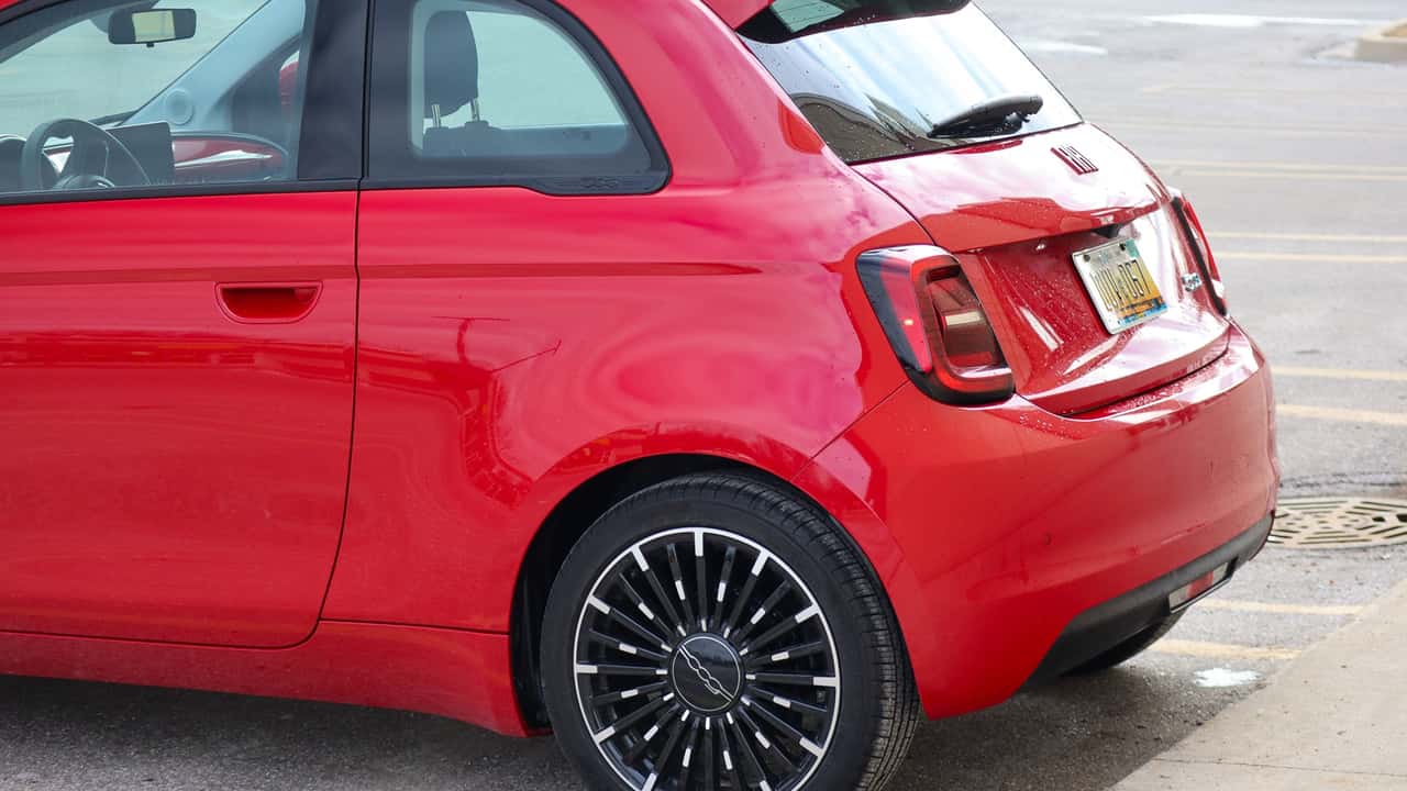 the fiat 500e feels way more comfy this time
