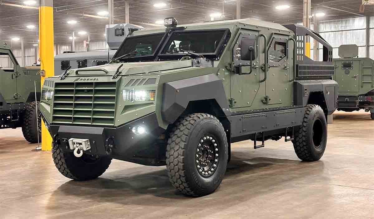 canadisk pansret køretøjsproducent afslører ny senator mrap pickup