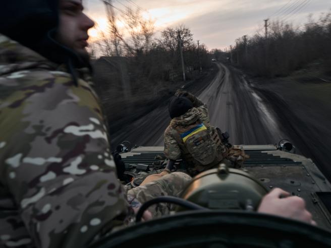 ucraina, la sconfitta di avdiivka: «non abbiamo più munizioni». ora si teme la nuova avanzata dei russi