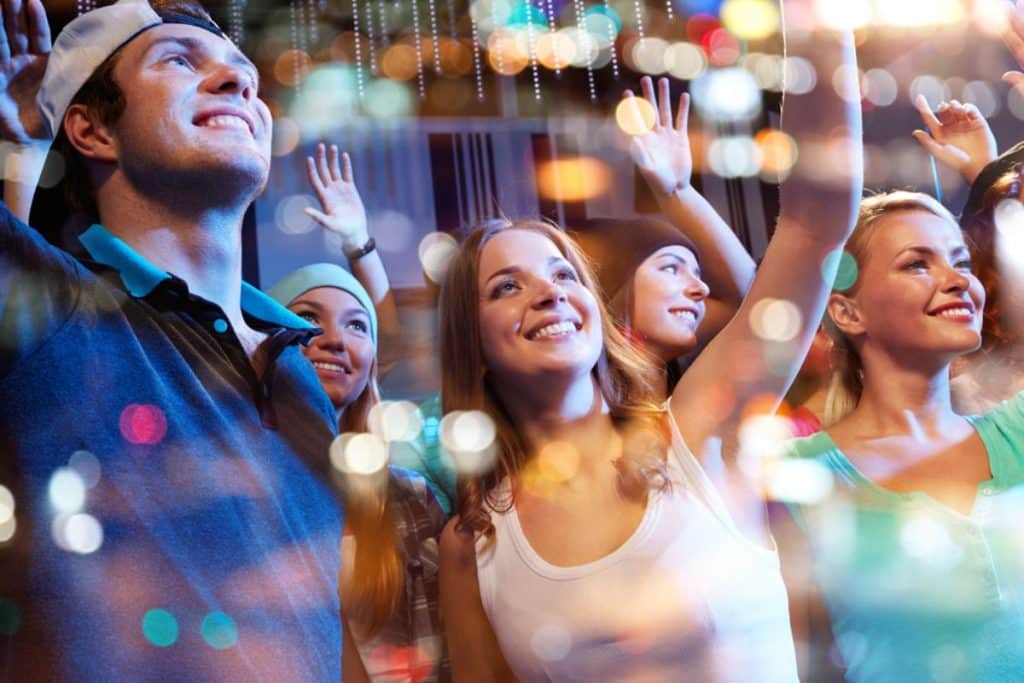 <p>Go to a live theater, comedy show, or music concert. Live performances provide a shared experience that can be more engaging and memorable than a movie.</p><p><a href="https://www.msn.com/en-us/channel/source/Lifestyle%20Trends/sr-vid-k30gjmfp8vewpqsgk6hnsbtvqtibuqmkbbctirwtyqn96s3wgw7s?cvid=5411a489888142f88198ef5b72f756ad&ei=13">Follow us on MSN to see more of our exclusive content</a></p>