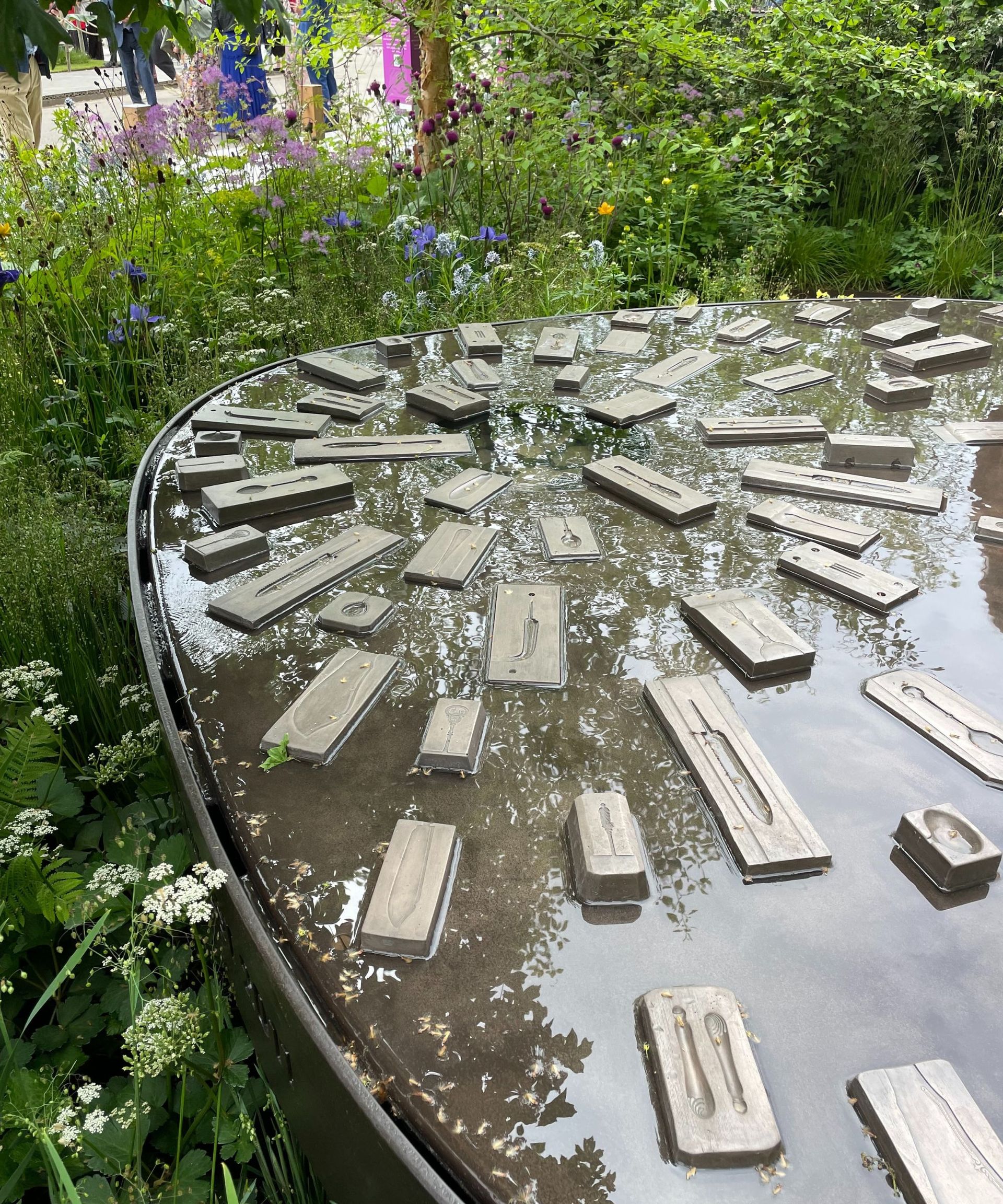 <p>                     Water features are a top modern gardening idea, but you don't have to splash out (sorry) on a new fountain or waterfall: a DIY mini pond is the perfect focal point.                   </p>                                      <p>                     As per <a href="https://www.wildlifetrusts.org/actions/how-create-mini-pond" rel="nofollow">The Wildlife Trust</a>, a washing-up bowl, a large plant pot, or a disused sink could all be repurposed as ponds – and all are a brilliant way to support local wildlife, too, especially during the oncoming heatwave.                   </p>
