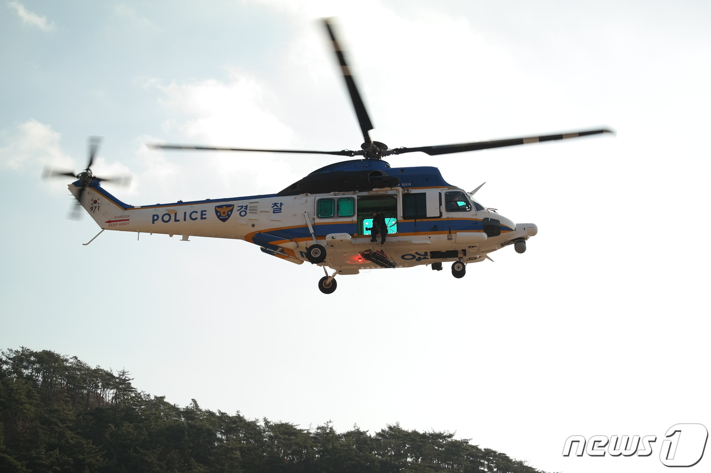부산경찰, 세계탁구선수권대회 안전 위해 '참수리' 헬기 투입