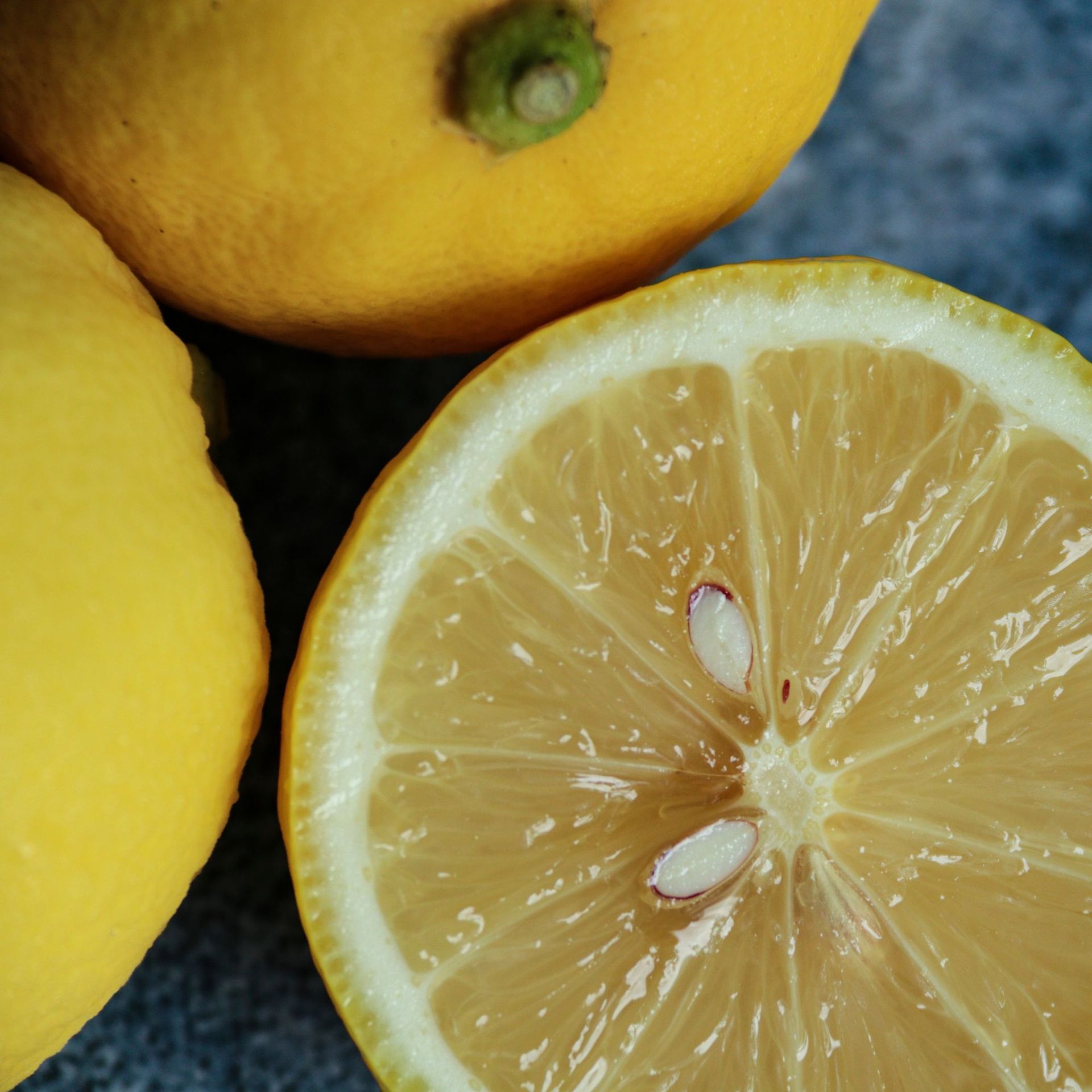 <p>                     If you have a glut of fresh, ripe lemons in the house, you can grow your own lemon tree. And, sure, while it may take a few years to fruit (if ever), it will only take a few months for you to get a pretty ornamental tree worth fawning over.                   </p>
