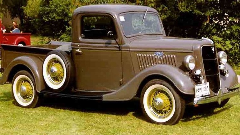 here's what made the 1935 ford half-ton pickup truck so unique