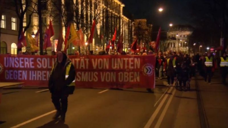 αυστρία: χιλιάδες πολίτες διαδήλωσαν κατά του «ακαδημαϊκού χορού» των ακροδεξιών