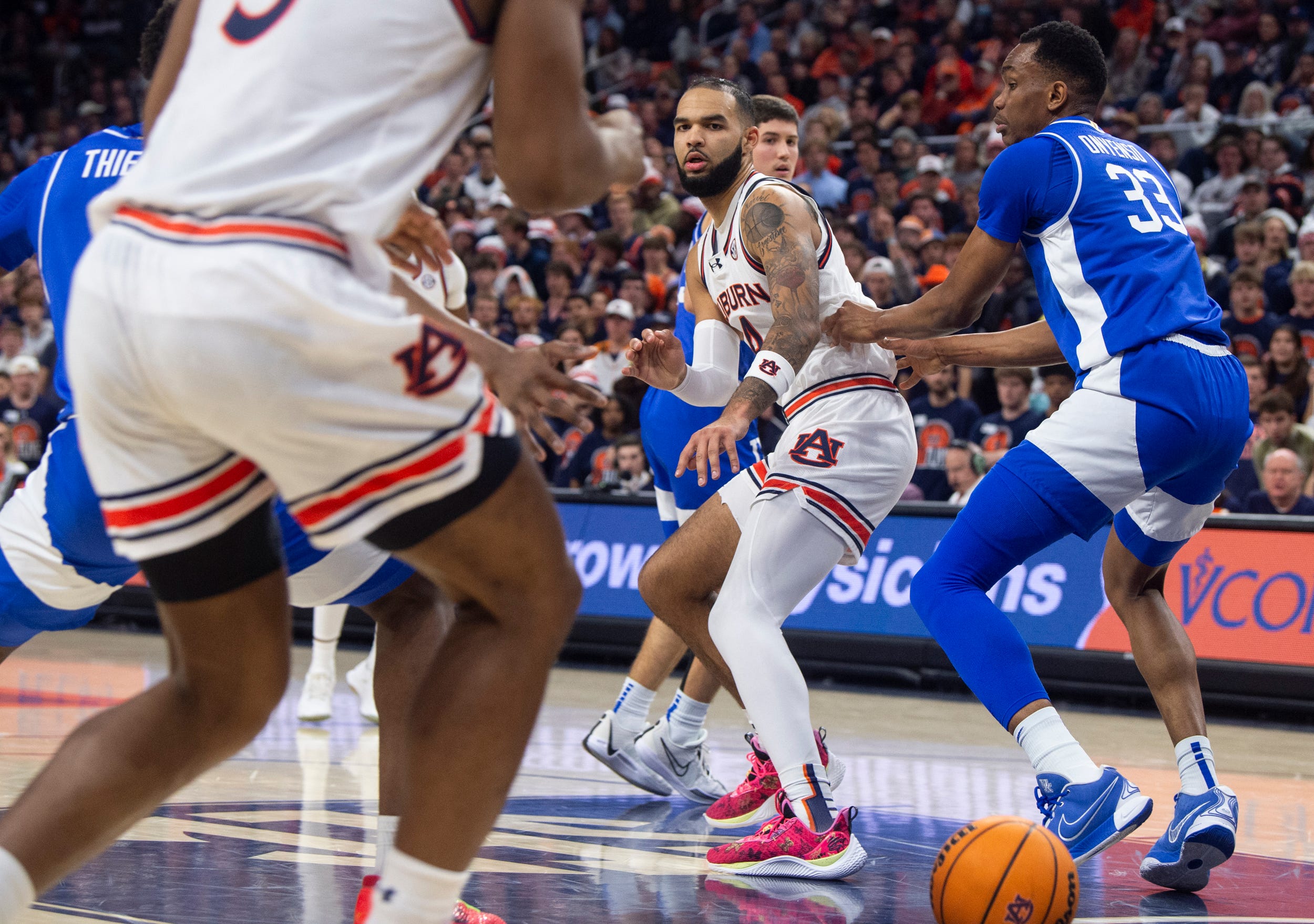 Auburn Basketball Stumbles Offensively Against Kentucky, Tigers Drop ...