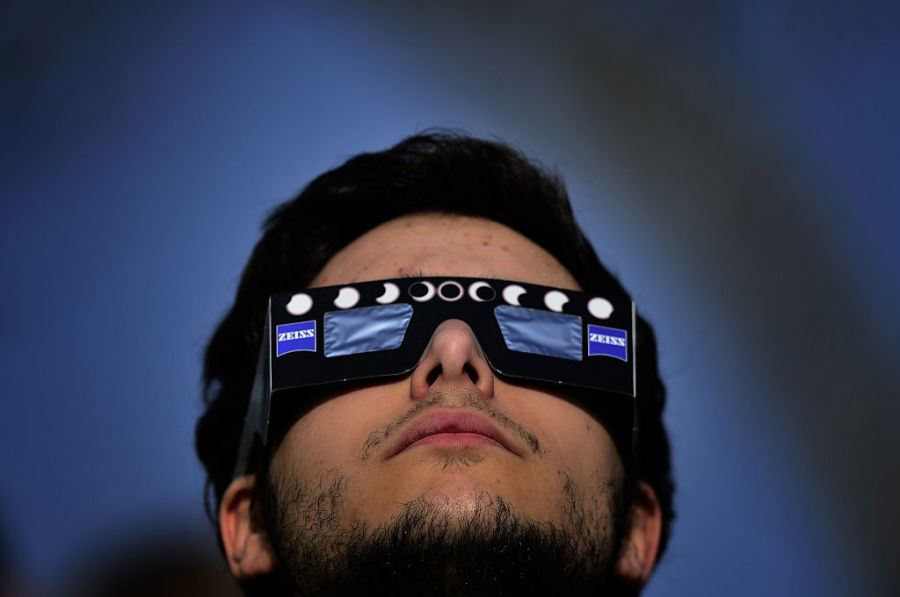 Eclipse glasses manufacturer How to tell if glasses are safe