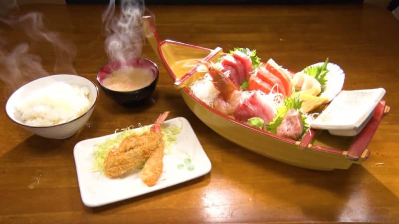 茨城で魚介の激安デカ盛り店を発見！ てんこ盛りの高級あんこう鍋が1500円…店主が明かした激安の理由に爆笑