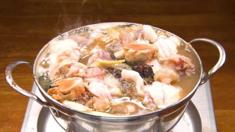 茨城で魚介の激安デカ盛り店を発見！ てんこ盛りの高級あんこう鍋が1500円…店主が明かした激安の理由に爆笑