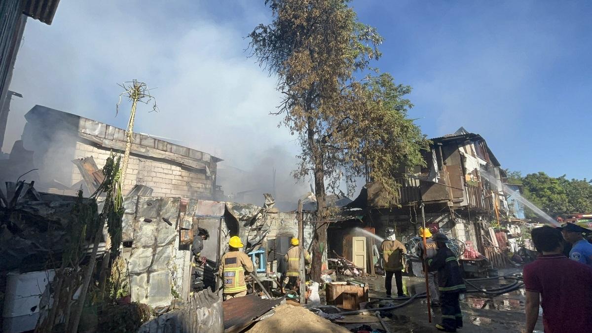 fire breaks out in barangay tumana, marikina; two slightly hurt