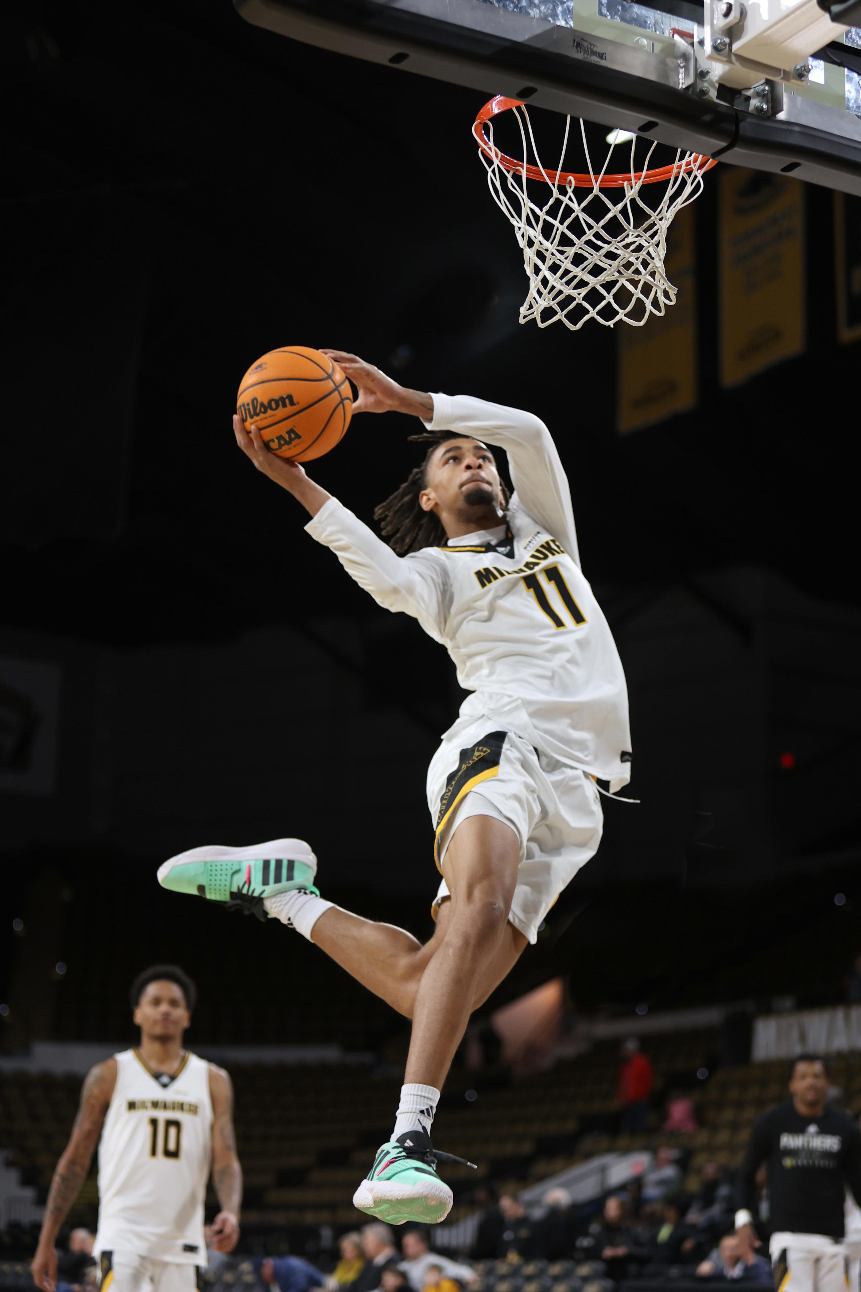 BJ Freeman's Scoring Eruption Leads UWM To Comeback Win Over Fort Wayne