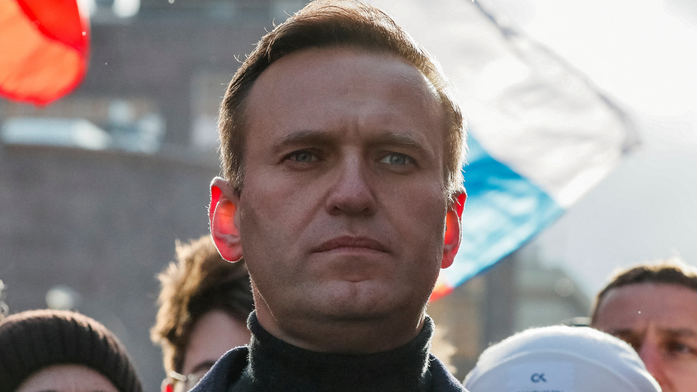 navalny's team accuses russia of 'hiding' his body