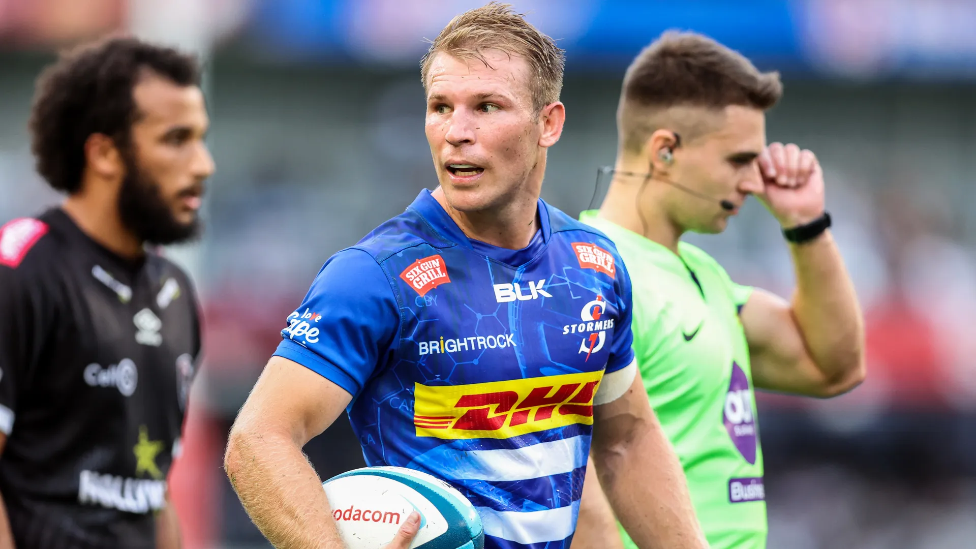 stormers stave off sharks fightback