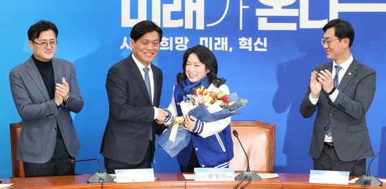 박병석 불출마 대전 서갑, 허태정 이동설에 민주당 후보들 집단 반발