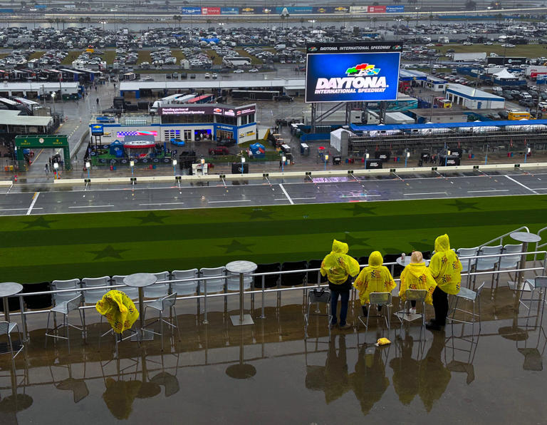 What channel is the Daytona 500 on today? Time, TV schedule for NASCAR race