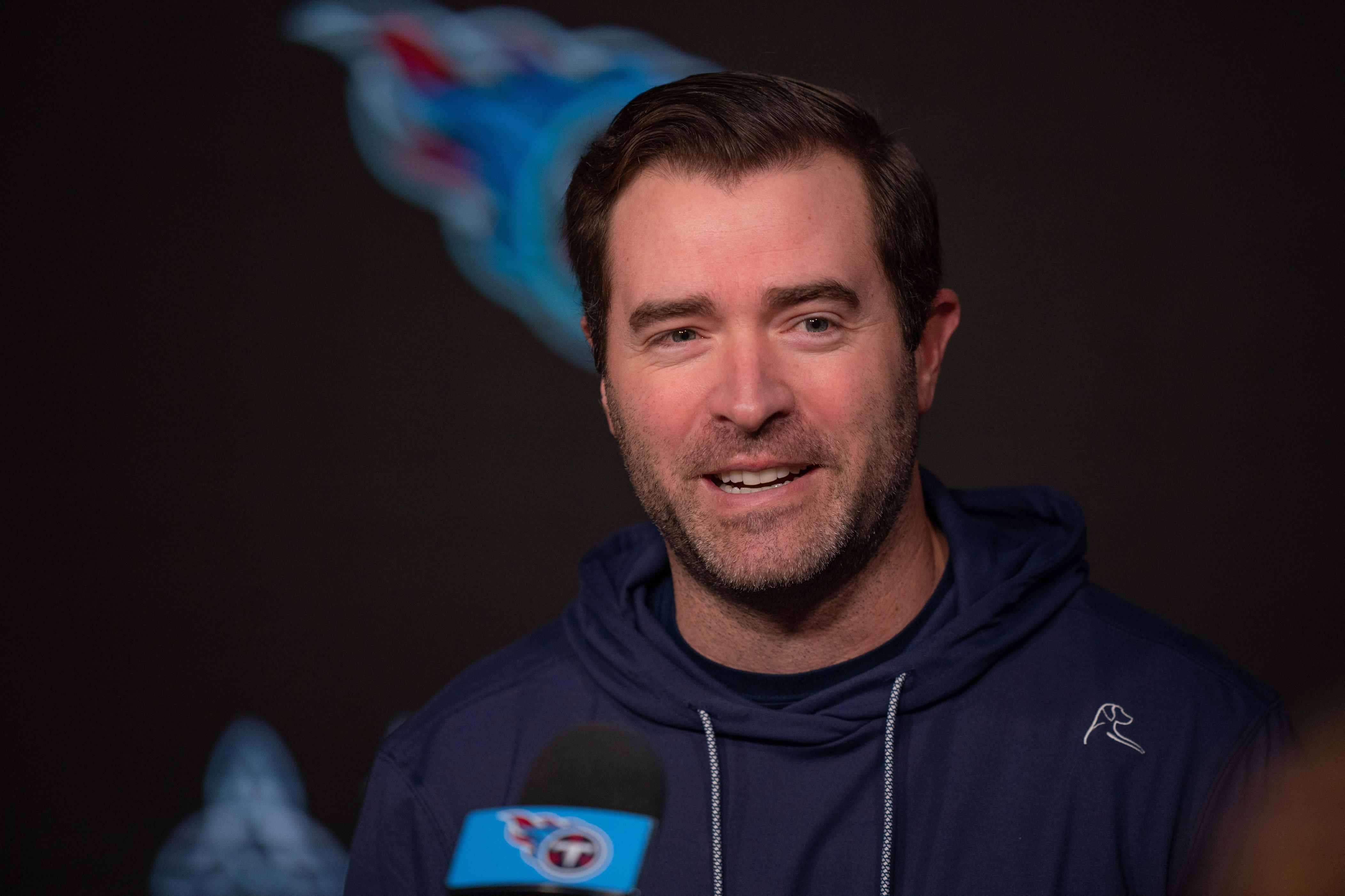 titans' brian callahan stresses importance of giving will levis input