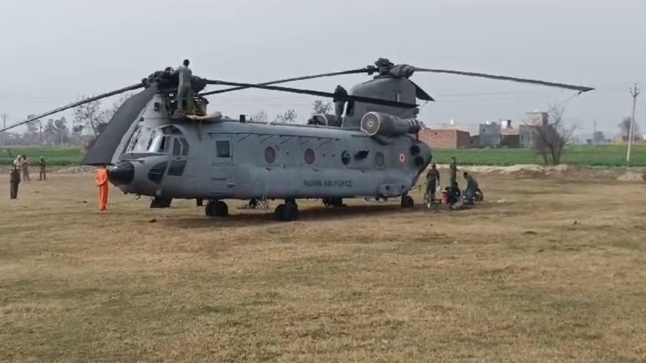 air force chopper makes emergency landing in punjab due to technical snag, crew safe