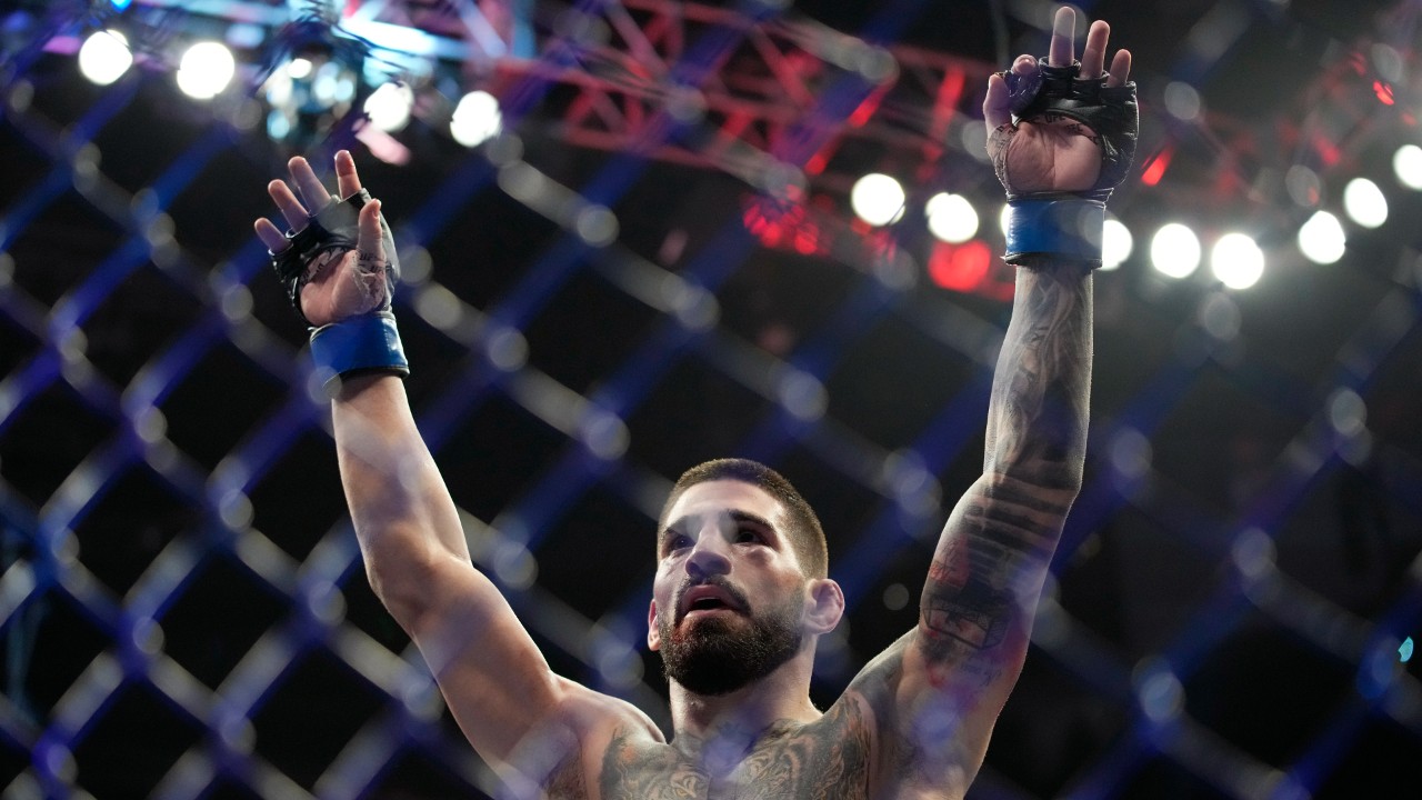topuria knocks out volkanovski to capture featherweight title at ufc 298