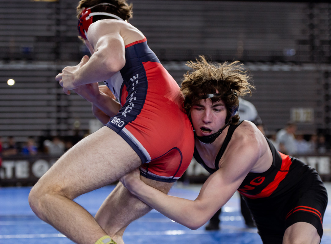 mat classic 2024 photos: wiaa wrestling championships featured dominance and perseverance
